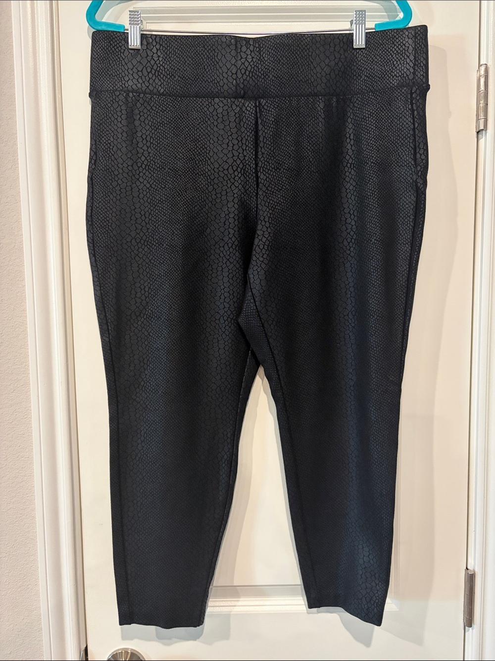 torrid Black Textured Leggings